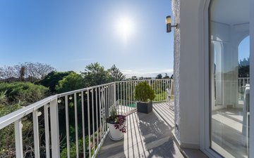 Property slide 17