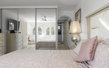 Property slide 25