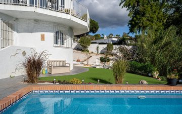 Property slide 31