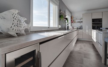 Property slide 50