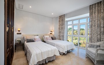 Property slide 10