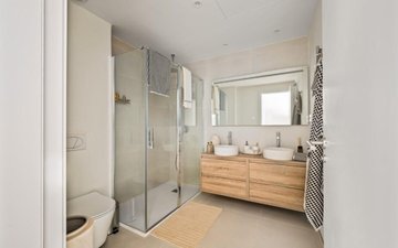 Property slide 22