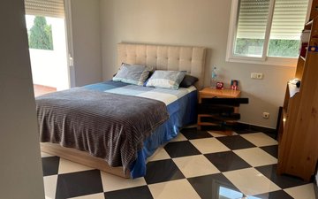 Property slide 10