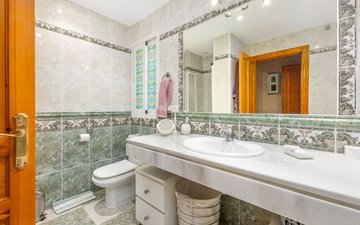 Property slide 16