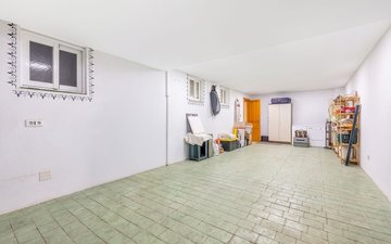 Property slide 31