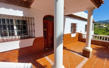 Property slide 10