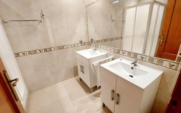 Property slide 84