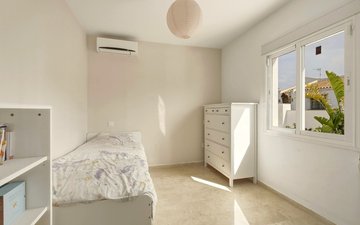 Property slide 10
