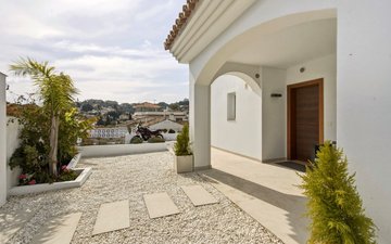 Property slide 15