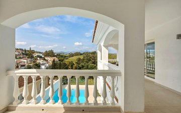 Property slide 17