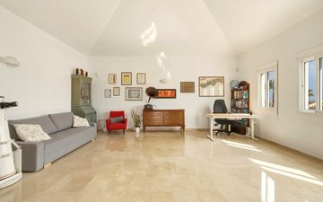 Property slide 29