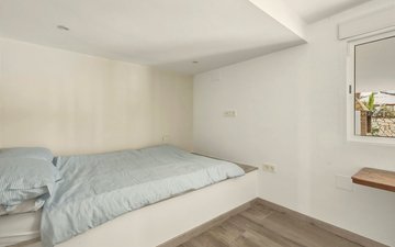 Property slide 30