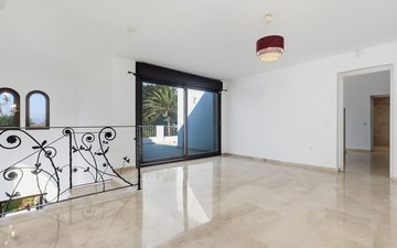 Property slide 25