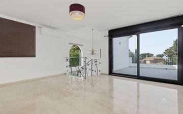 Property slide 28
