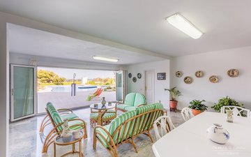 Property slide 15