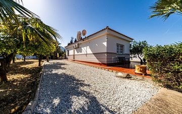 Property slide 65