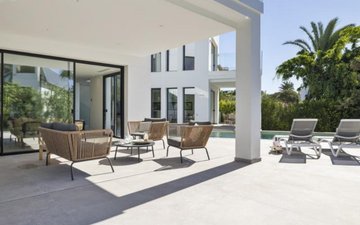 Property slide 18