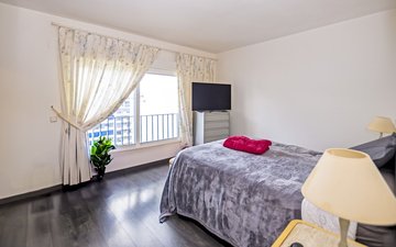 Property slide 21