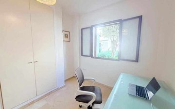 Property slide 17