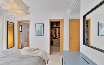 Property slide 18