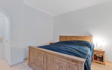 Property slide 22