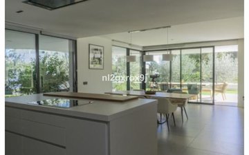 Property slide 39