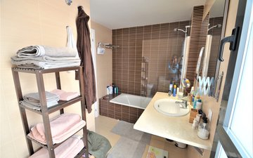 Property slide 33