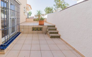 Property slide 32