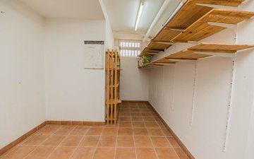 Property slide 40