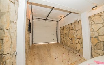 Property slide 41