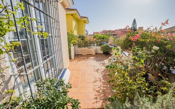Property slide 44