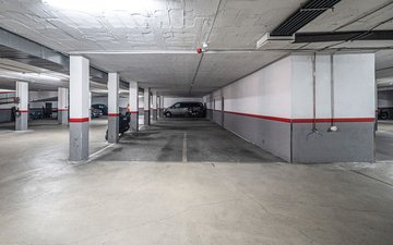 Property slide 32