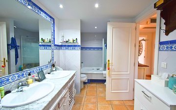 Property slide 18