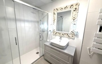 Property slide 25