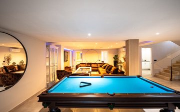 Property slide 32
