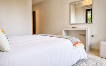 Property slide 40