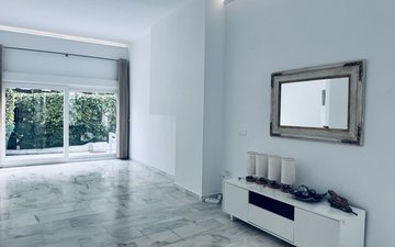 Property slide 19