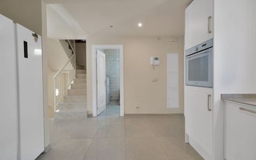 Property slide 23
