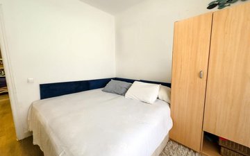 Property slide 14