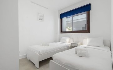 Property slide 25