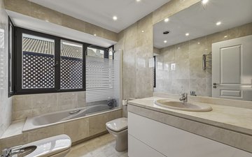 Property slide 21