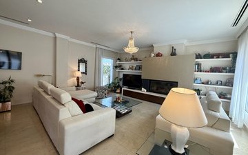 Property slide 76