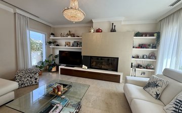 Property slide 81