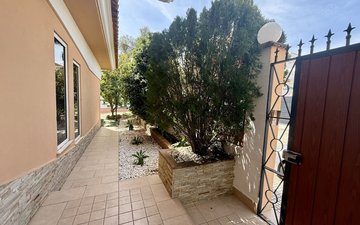 Property slide 98