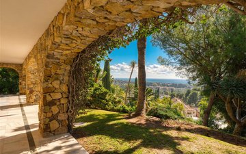 Property slide 29