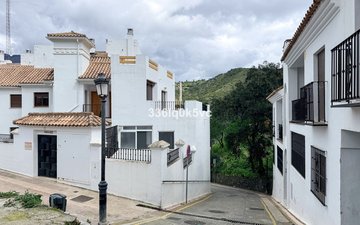 Property slide 25