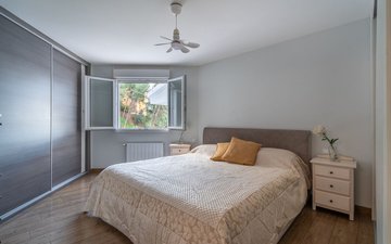 Property slide 10