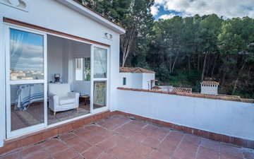 Property slide 28