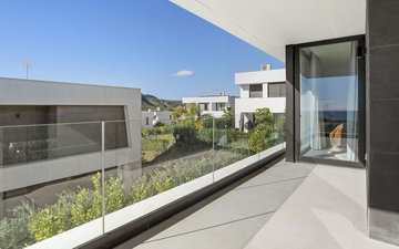 Property slide 31