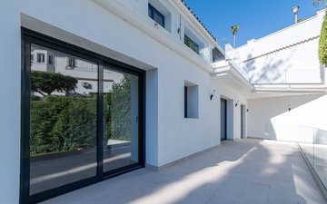 Property slide 10
